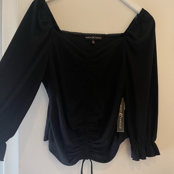 Crop Top | XL Juniors - Picture 3 of 4